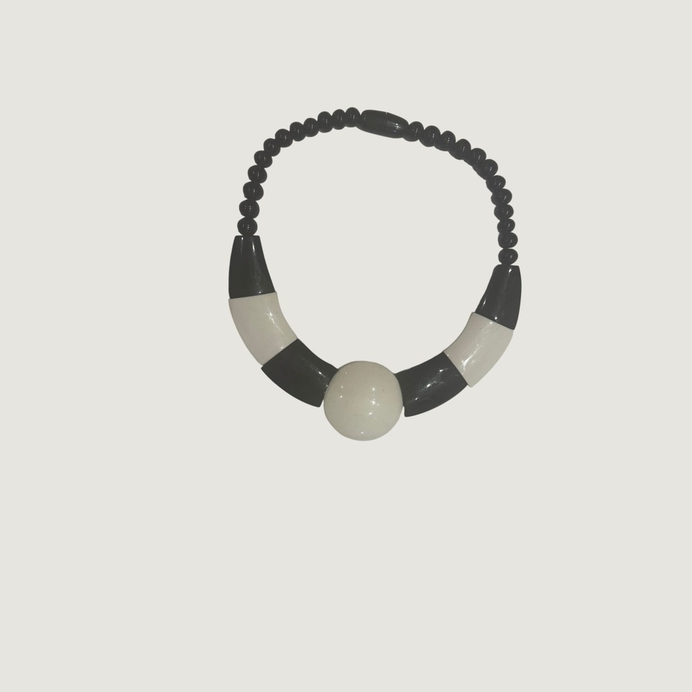 Vintage Black and White Chunky Bead Statement Necklace Mod Retro Style - Picture 5 of 6